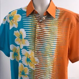 Robert Graham Gently Worn Short Sleeve Shi…